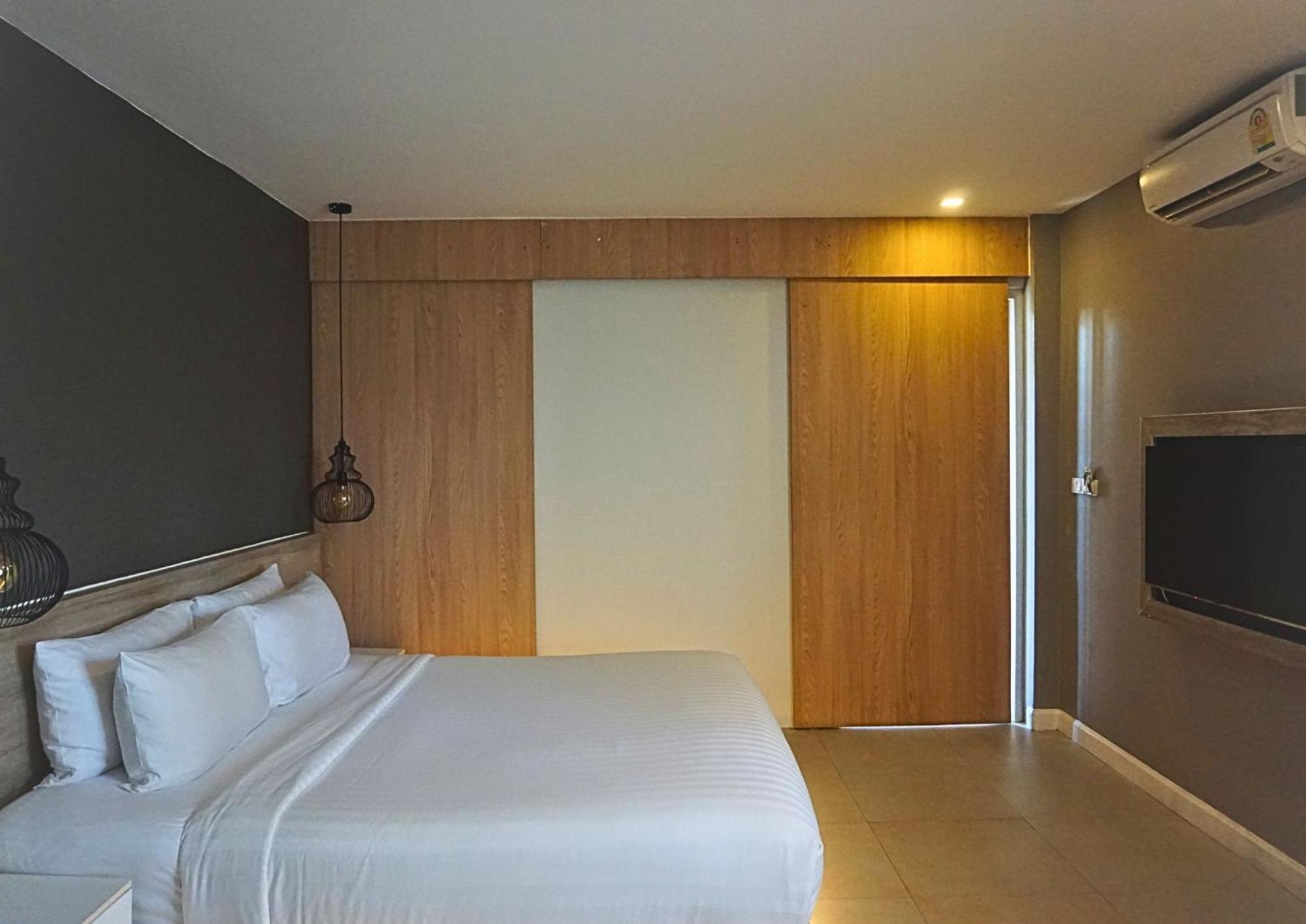 Signature Phuket Resort Csalong Kültér fotó