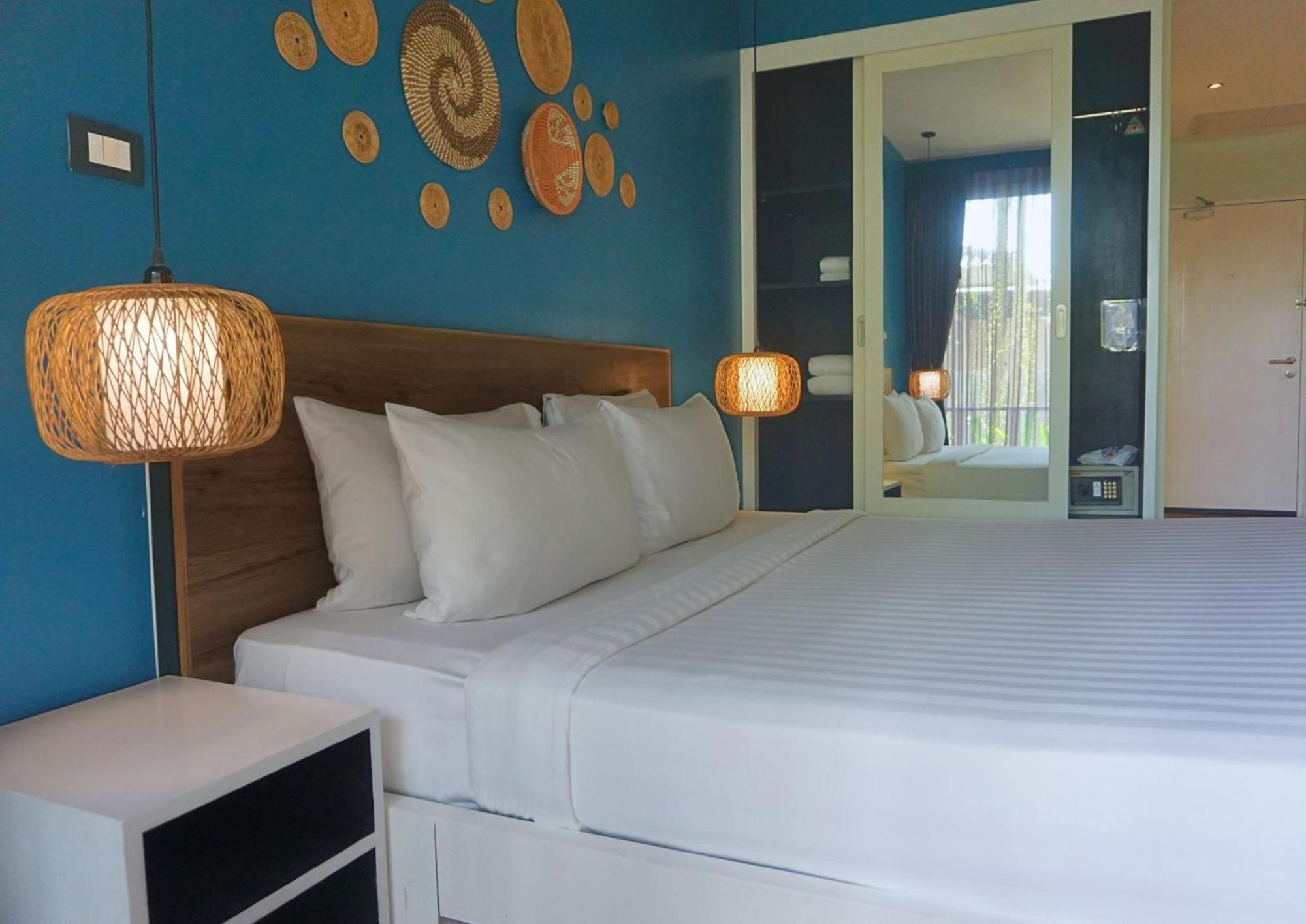 Signature Phuket Resort Csalong Kültér fotó