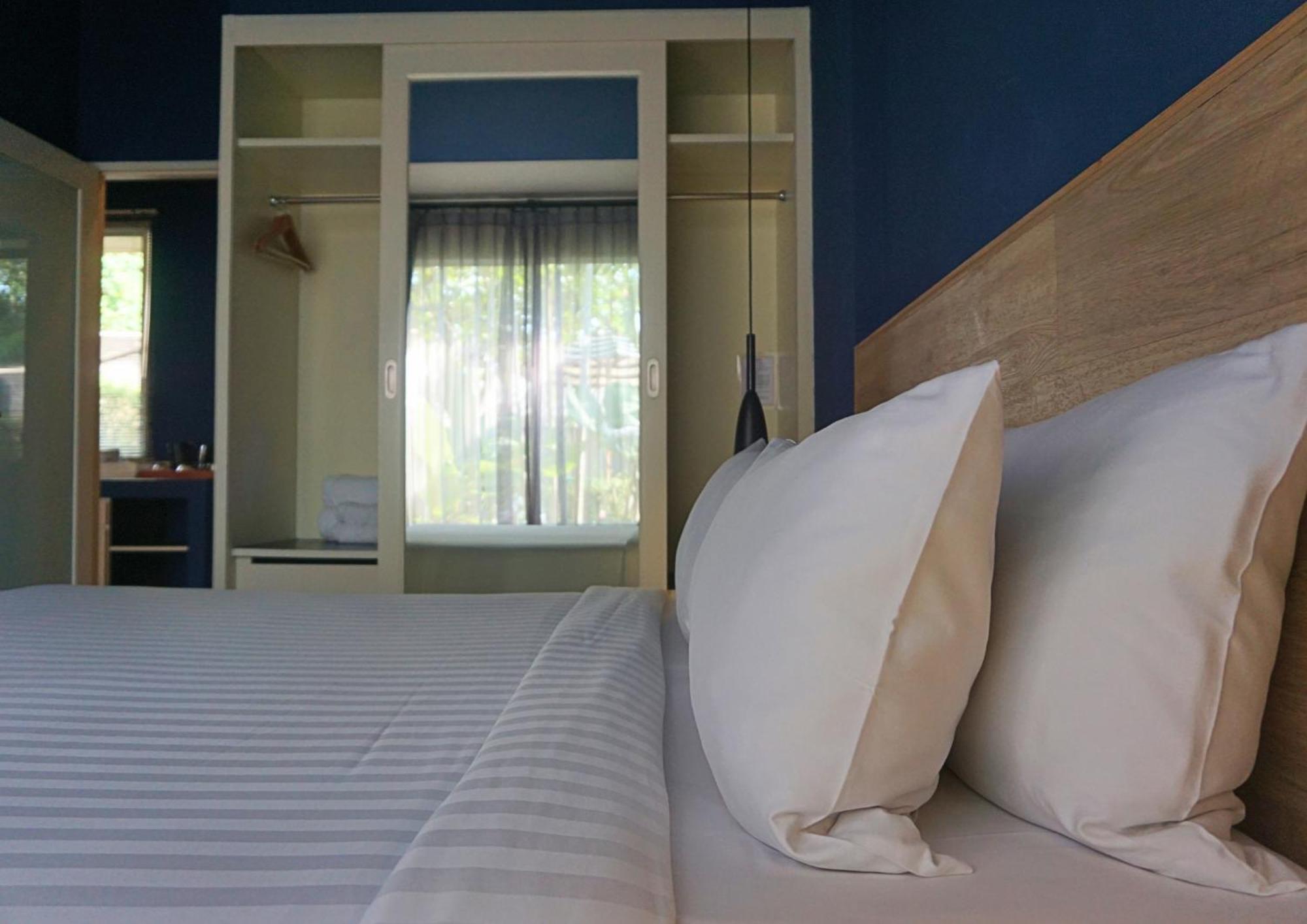 Signature Phuket Resort Csalong Kültér fotó